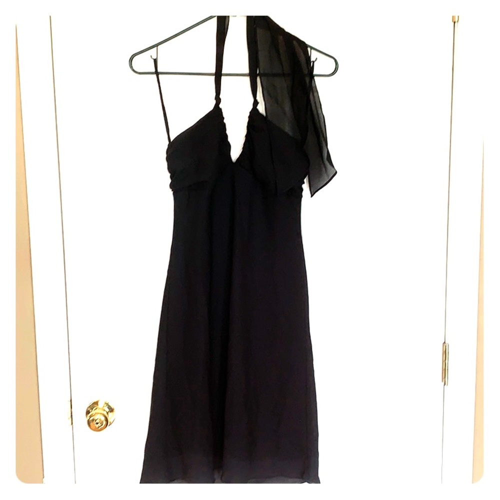 SHORT BLACK HALTER FORMAL DRESS 5/6